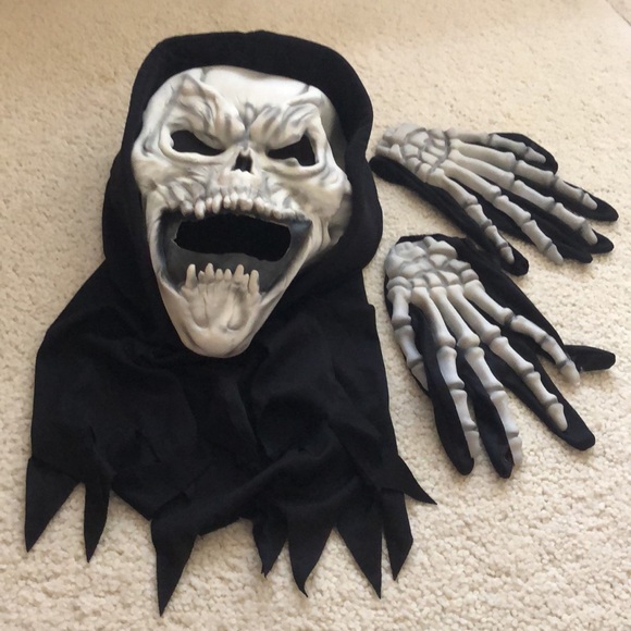 Grim Reaper hooded skeleton mask and skeleton hands costume - Picture 3 of 16